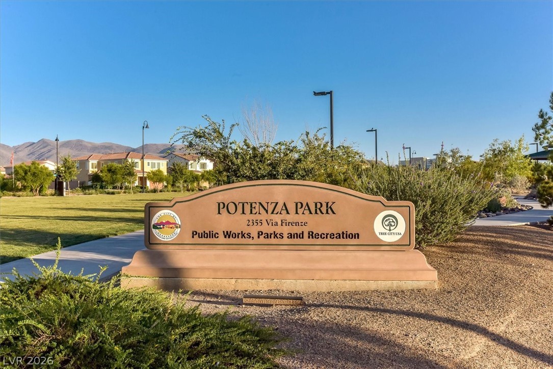 3193 Brescia Bank Avenue Henderson NV 89044