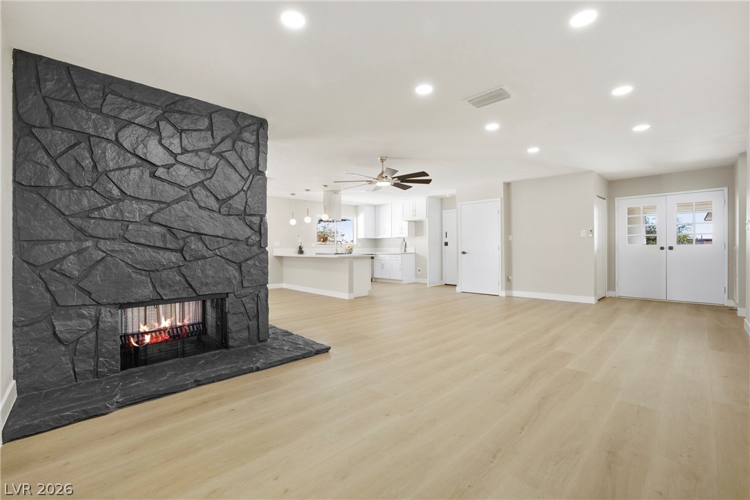 324 Lakehurst Road Las Vegas NV 89145