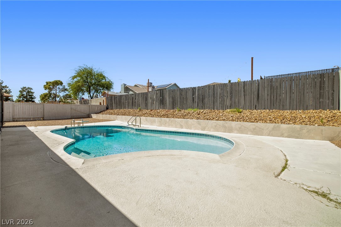 324 Lakehurst Road Las Vegas NV 89145