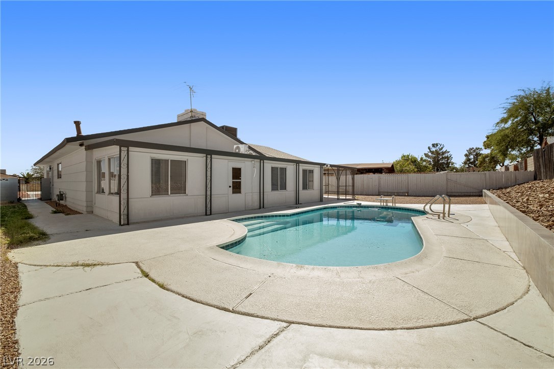 324 Lakehurst Road Las Vegas NV 89145
