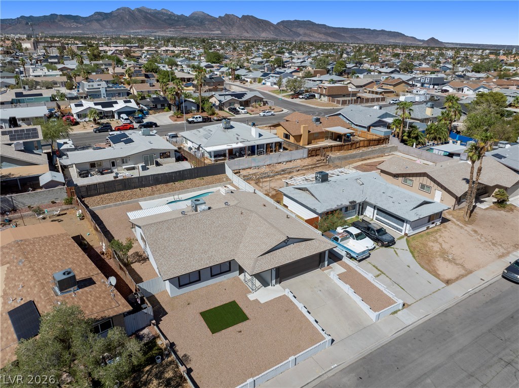324 Lakehurst Road Las Vegas NV 89145