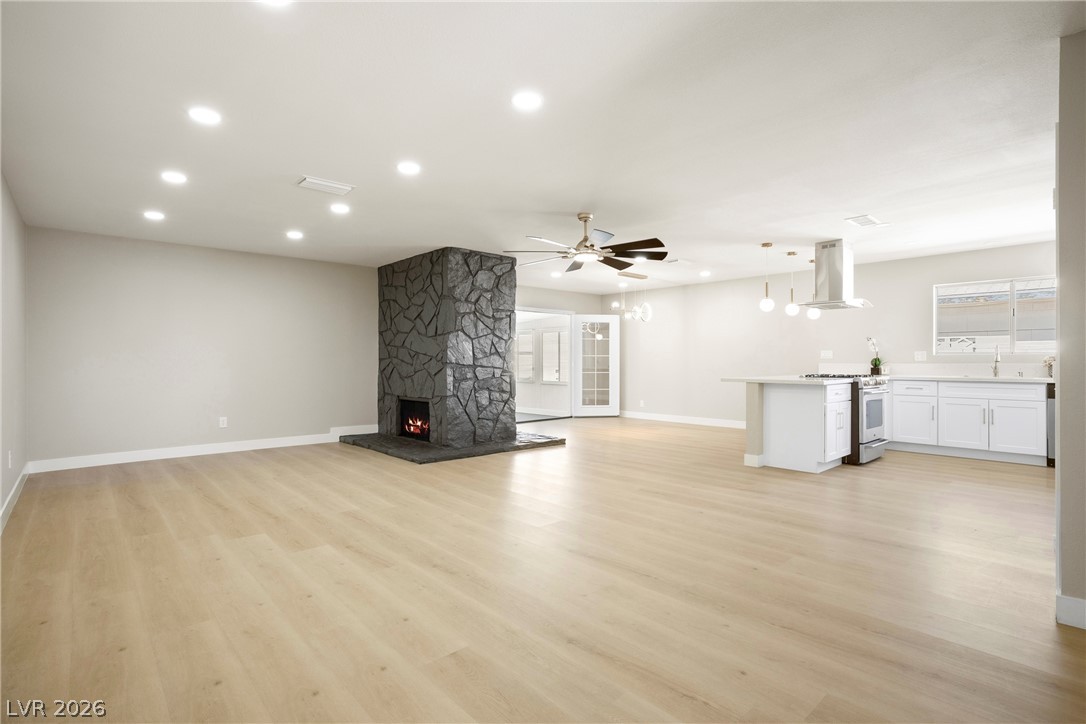 324 Lakehurst Road Las Vegas NV 89145