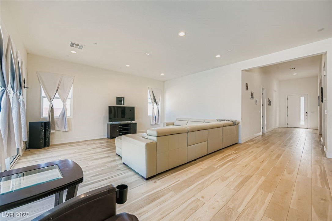 5714 Kings Bluff Avenue Las Vegas NV 89131