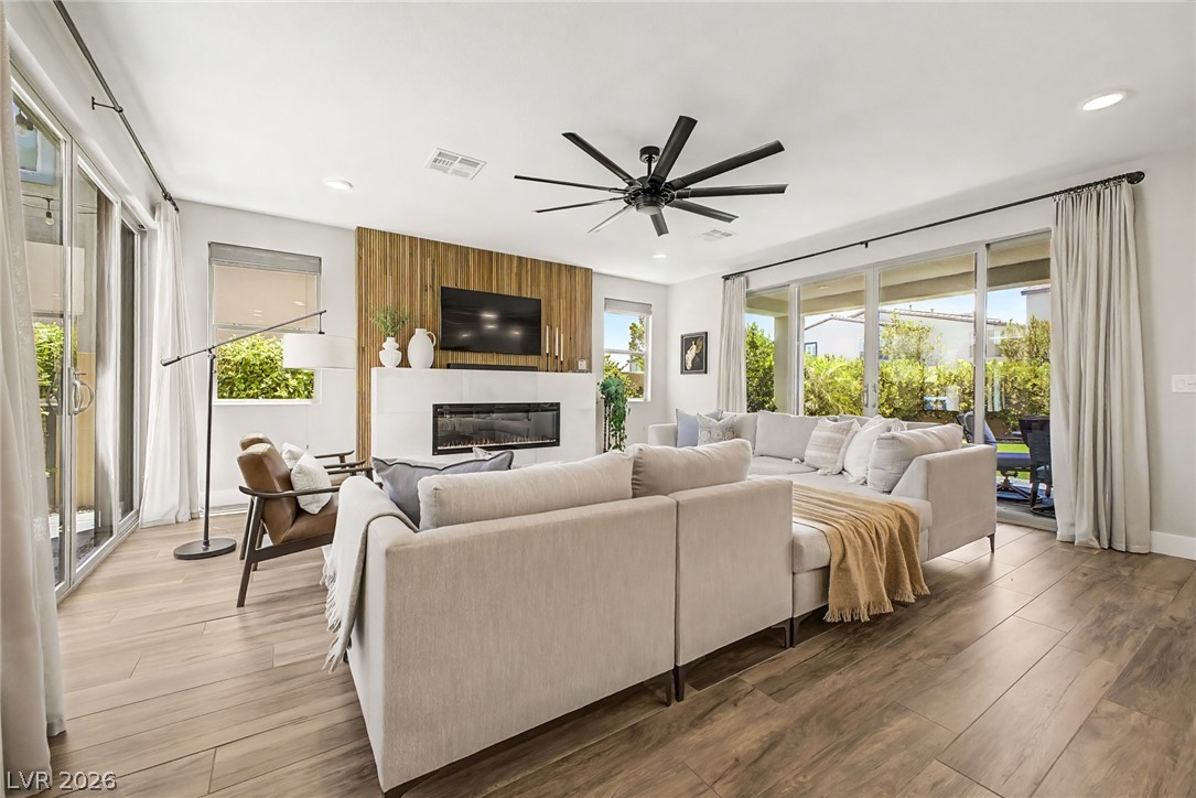 10267 Midnight Meteor Avenue Las Vegas NV 89166