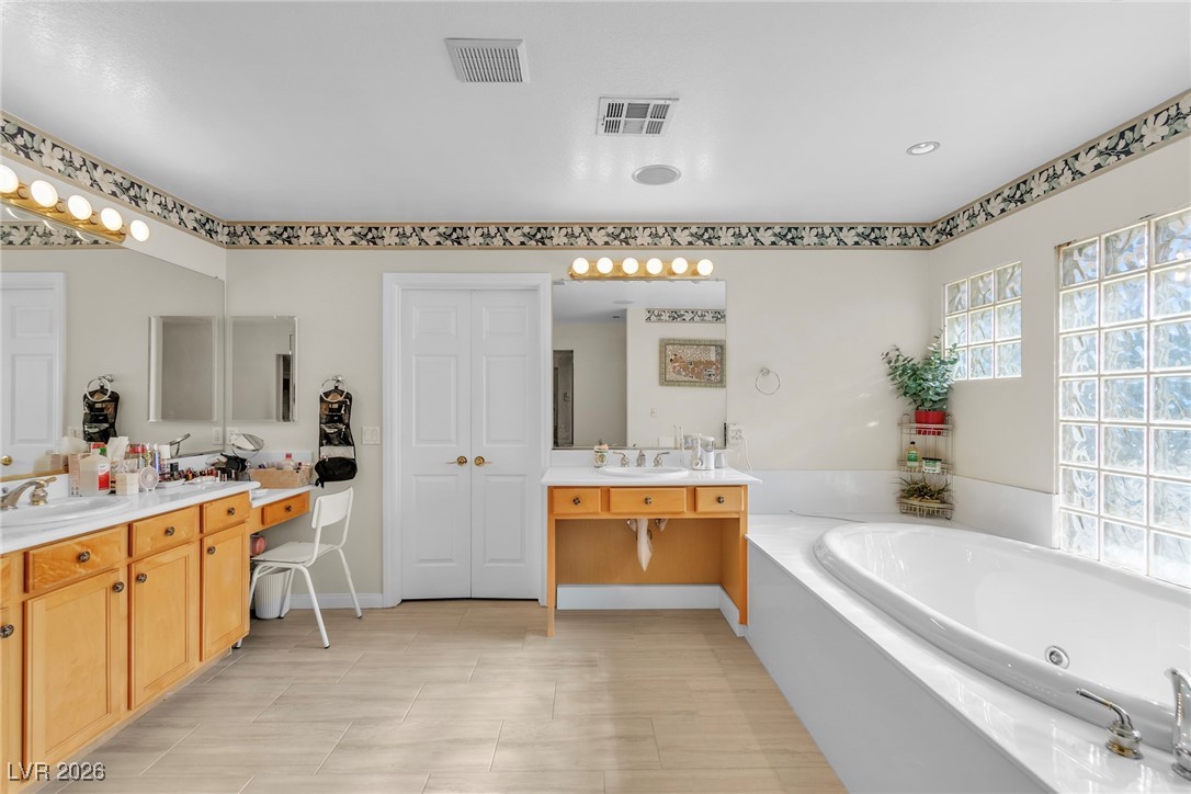6681 Blue Sapphire Avenue Las Vegas NV 89110