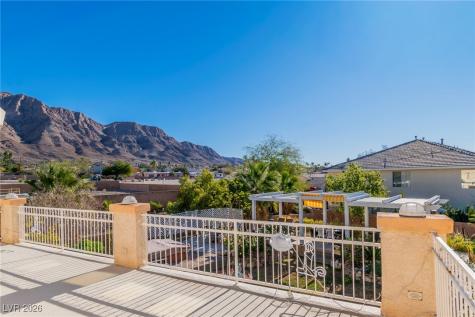 6681 Blue Sapphire Avenue Las Vegas NV 89110