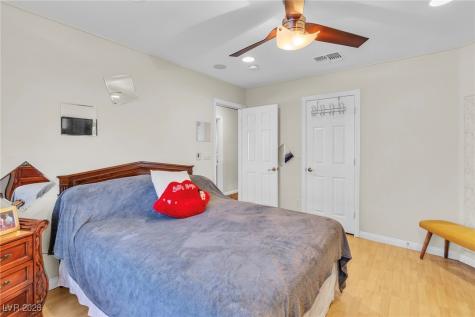6681 Blue Sapphire Avenue Las Vegas NV 89110