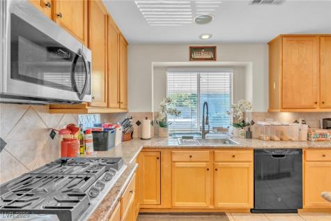 6681 Blue Sapphire Avenue Las Vegas NV 89110