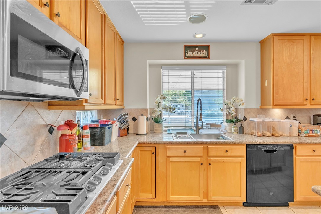 6681 Blue Sapphire Avenue Las Vegas NV 89110