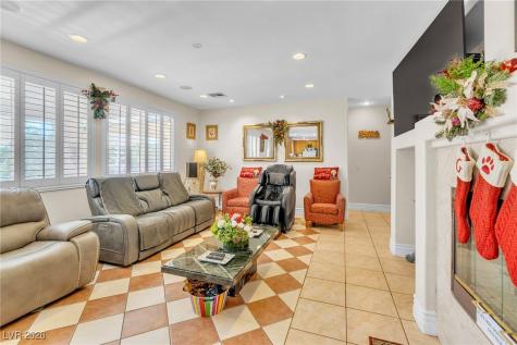 6681 Blue Sapphire Avenue Las Vegas NV 89110