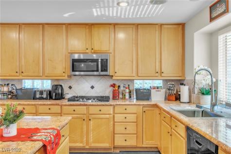6681 Blue Sapphire Avenue Las Vegas NV 89110