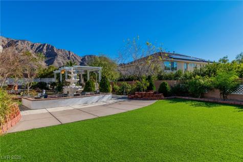 6681 Blue Sapphire Avenue Las Vegas NV 89110