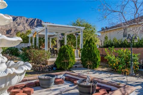 6681 Blue Sapphire Avenue Las Vegas NV 89110