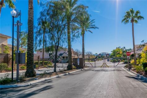 6681 Blue Sapphire Avenue Las Vegas NV 89110