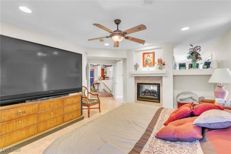 6681 Blue Sapphire Avenue Las Vegas NV 89110