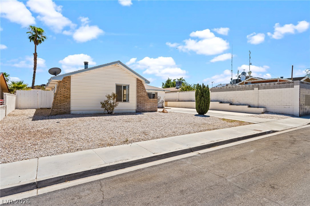 7313 Gray Street Las Vegas NV 89145