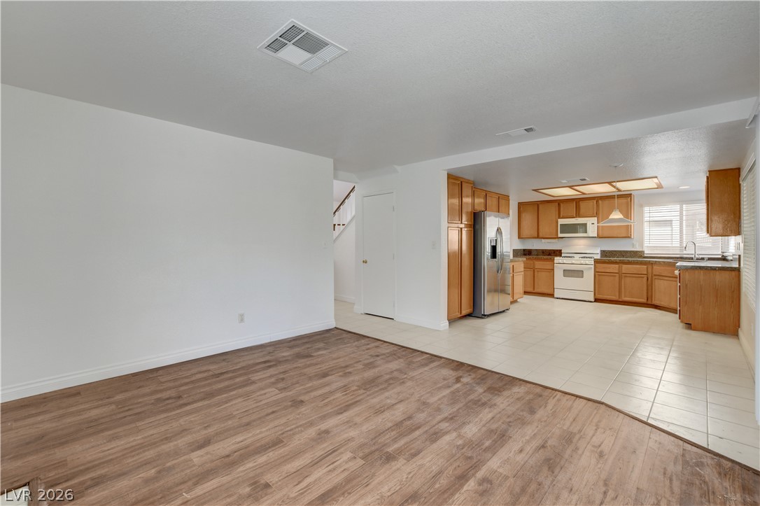 1427 Desert Ridge Avenue North Las Vegas NV 89031