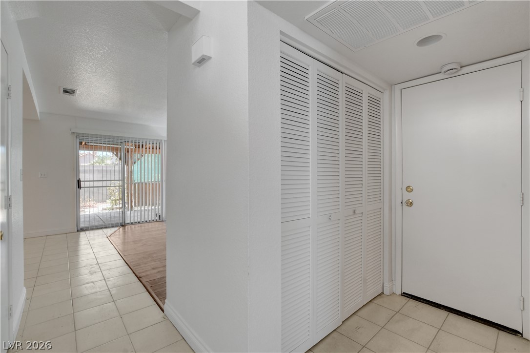 1427 Desert Ridge Avenue North Las Vegas NV 89031