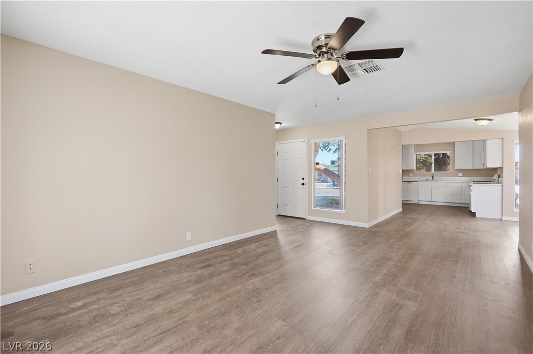 5416 Burntwood Way Las Vegas NV 89108