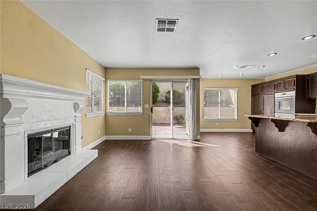 1825 Glenwillow Drive Las Vegas NV 89117