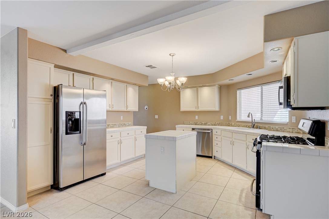 8208 Renfrew Drive Las Vegas NV 89145
