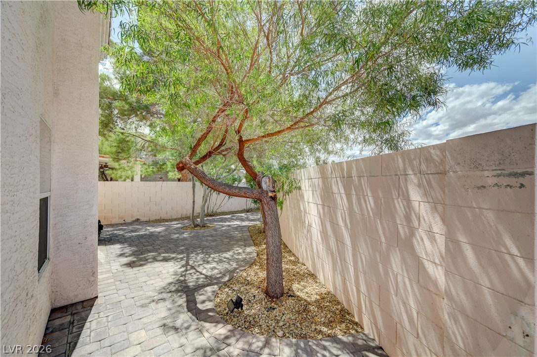 8208 Renfrew Drive Las Vegas NV 89145