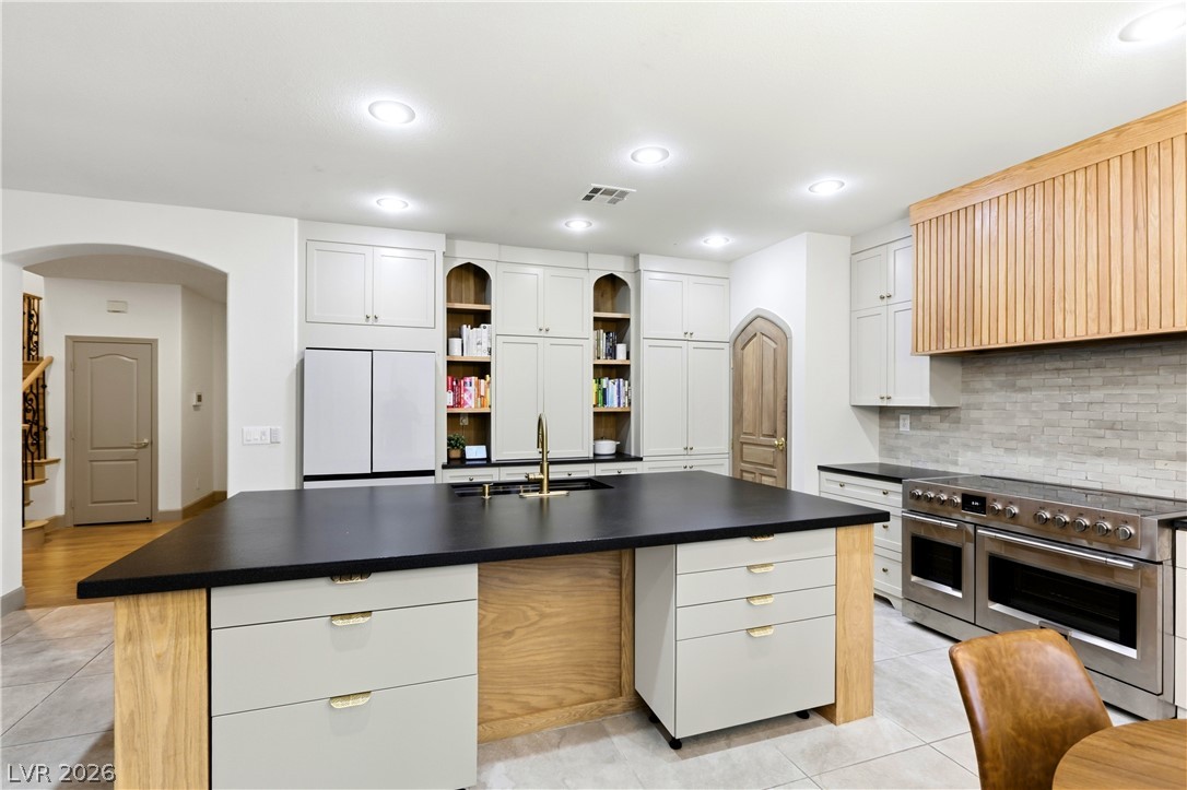 9404 Forest Edge Avenue Las Vegas NV 89149