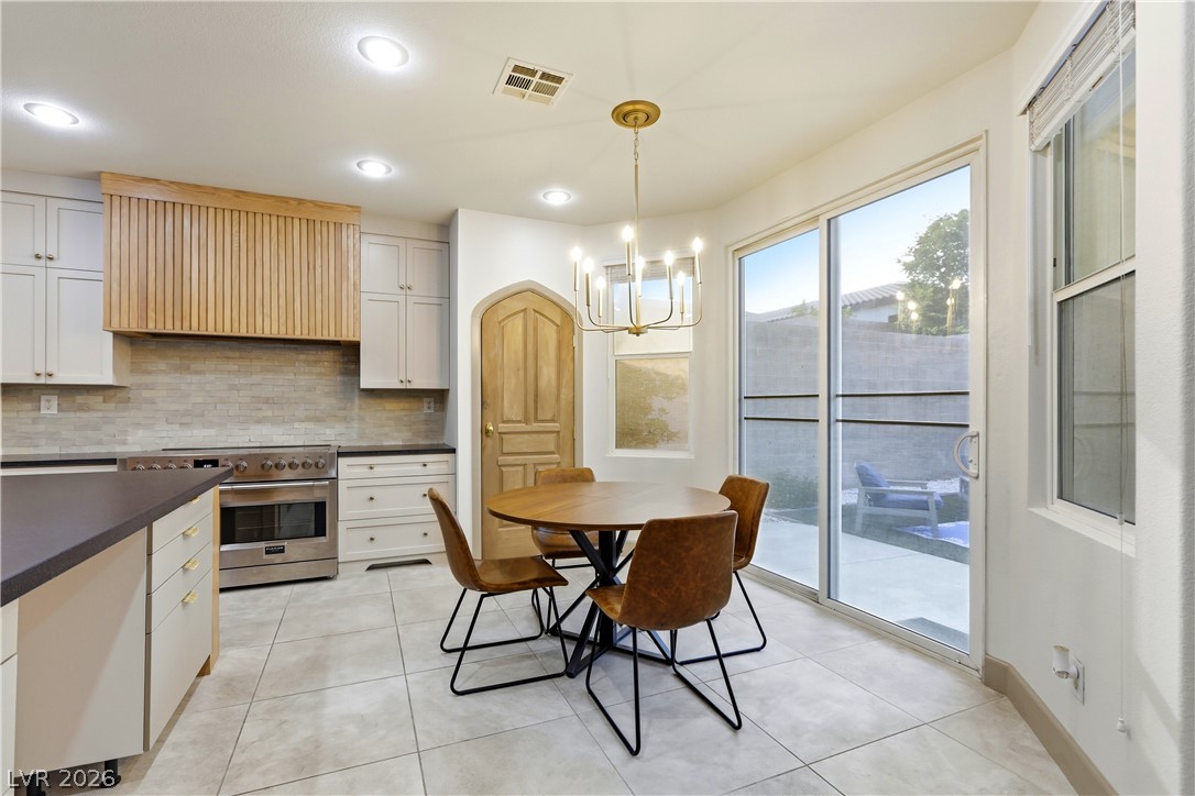9404 Forest Edge Avenue Las Vegas NV 89149