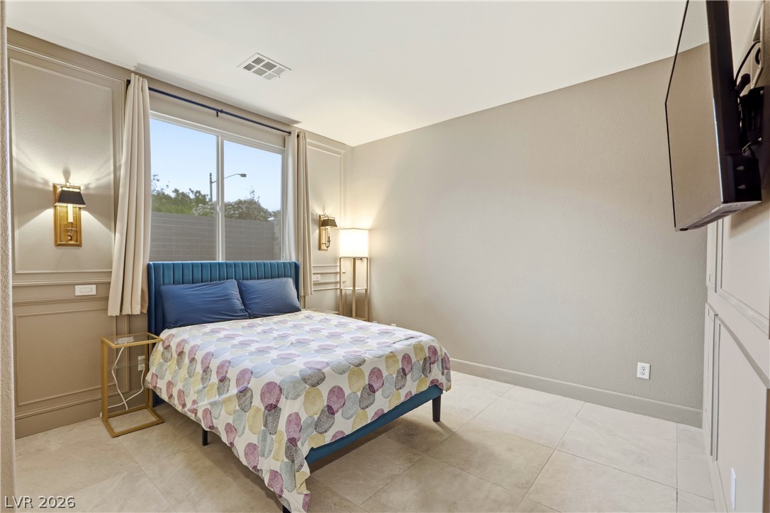 9404 Forest Edge Avenue Las Vegas NV 89149