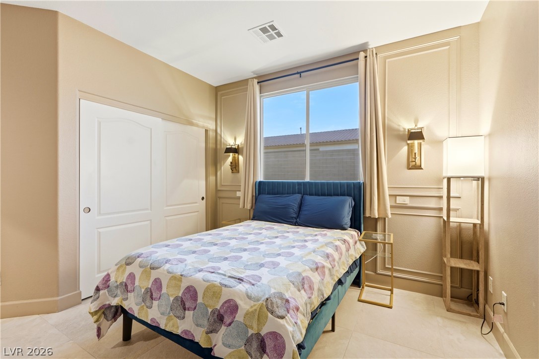 9404 Forest Edge Avenue Las Vegas NV 89149