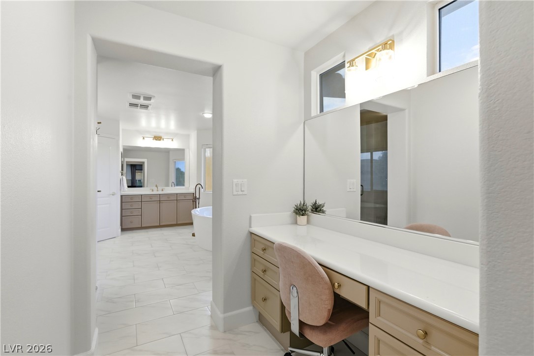 9404 Forest Edge Avenue Las Vegas NV 89149