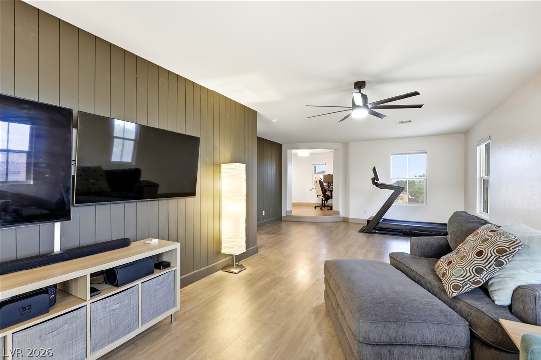 9404 Forest Edge Avenue Las Vegas NV 89149