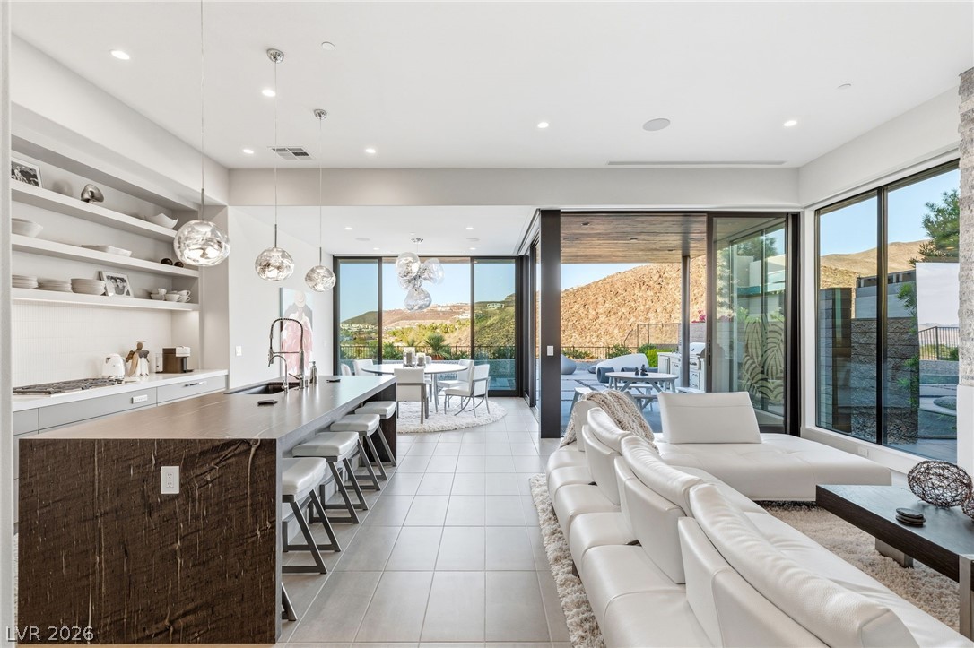 676 Scenic Cliff Drive Henderson NV 89012