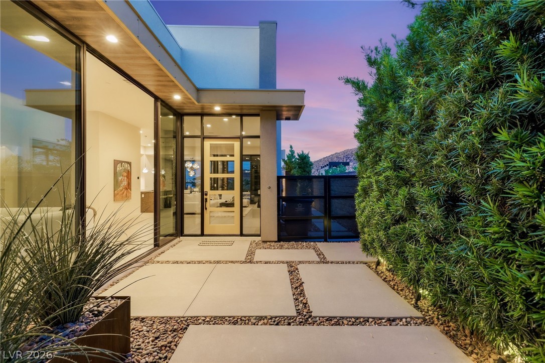 676 Scenic Cliff Drive Henderson NV 89012