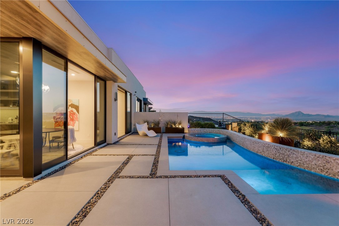 676 Scenic Cliff Drive Henderson NV 89012