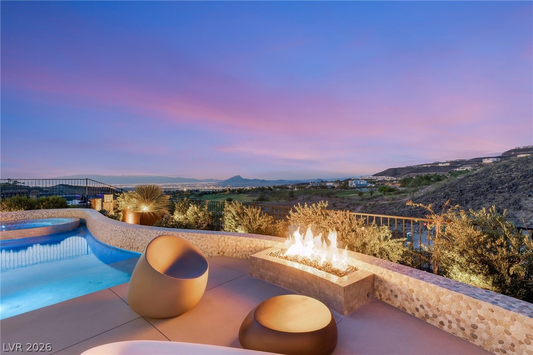 676 Scenic Cliff Drive Henderson NV 89012