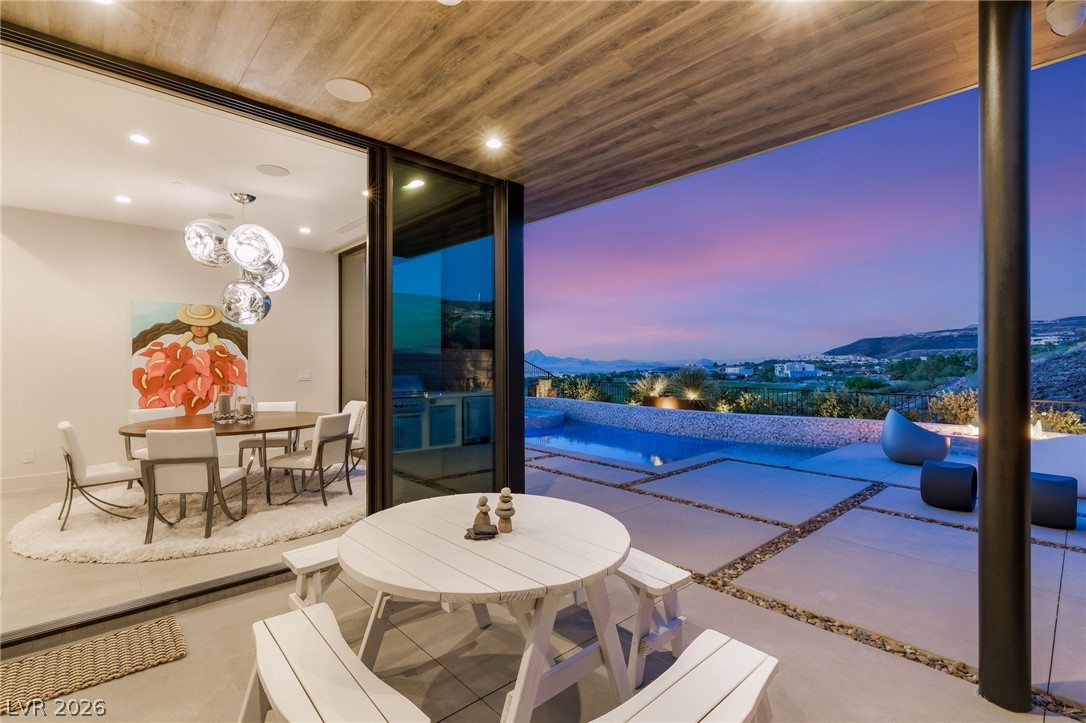 676 Scenic Cliff Drive Henderson NV 89012