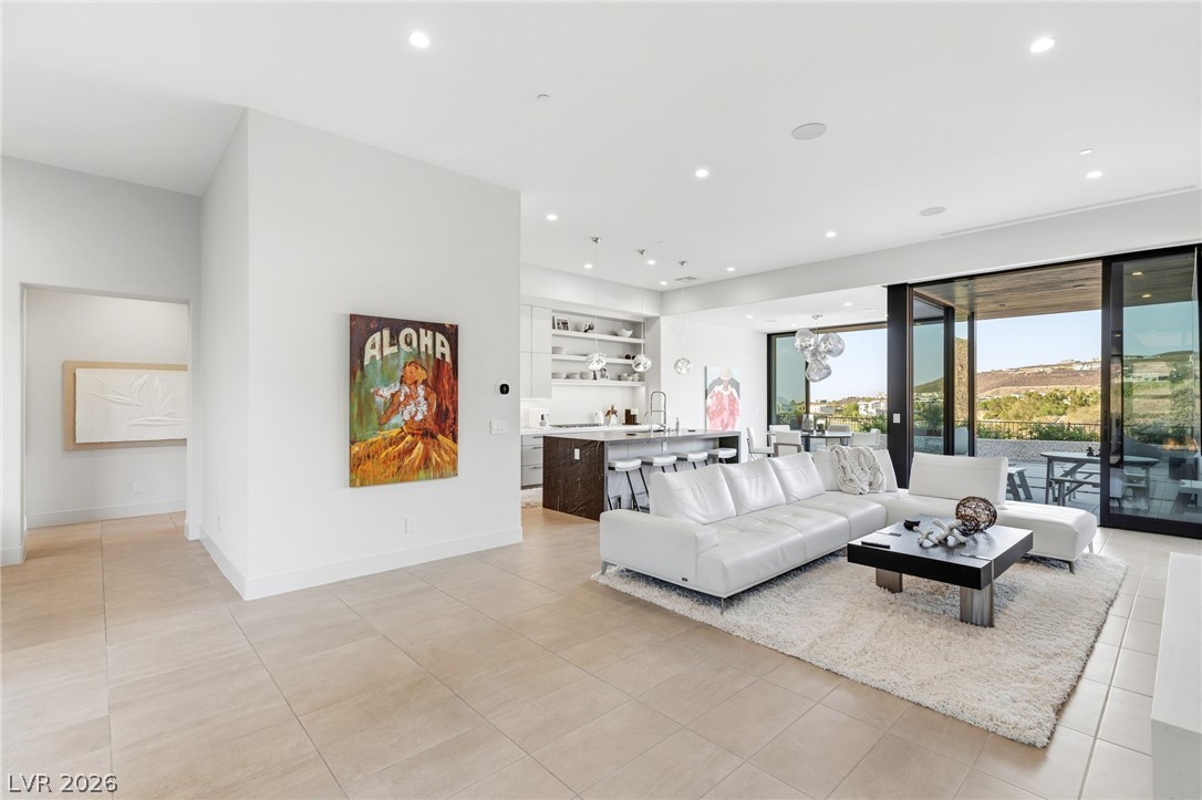 676 Scenic Cliff Drive Henderson NV 89012