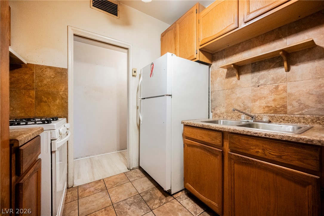 1900 Holmes Street Las Vegas NV 89106