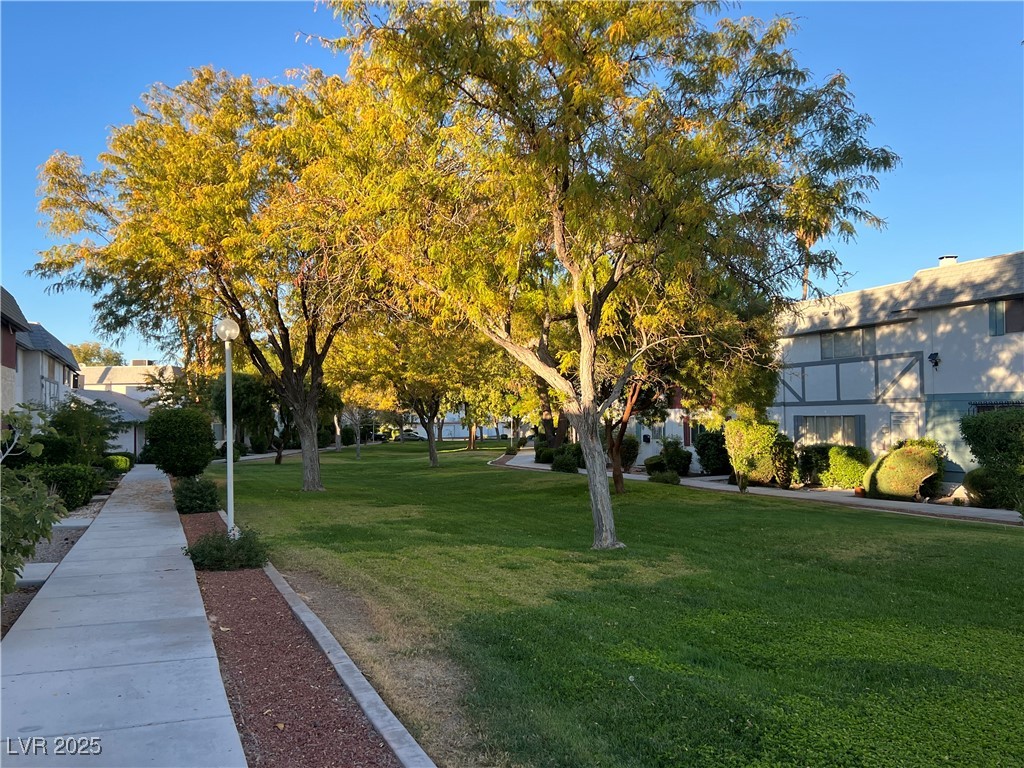 231 Greenbriar Townhouse Way Las Vegas NV 89121