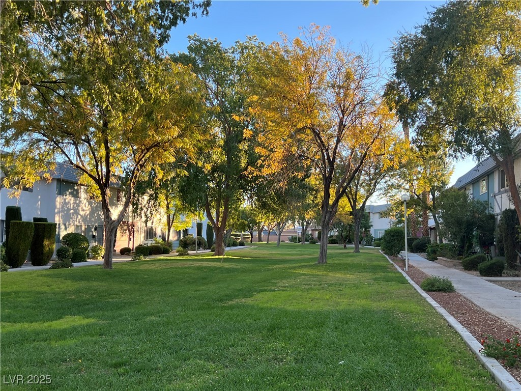 231 Greenbriar Townhouse Way Las Vegas NV 89121