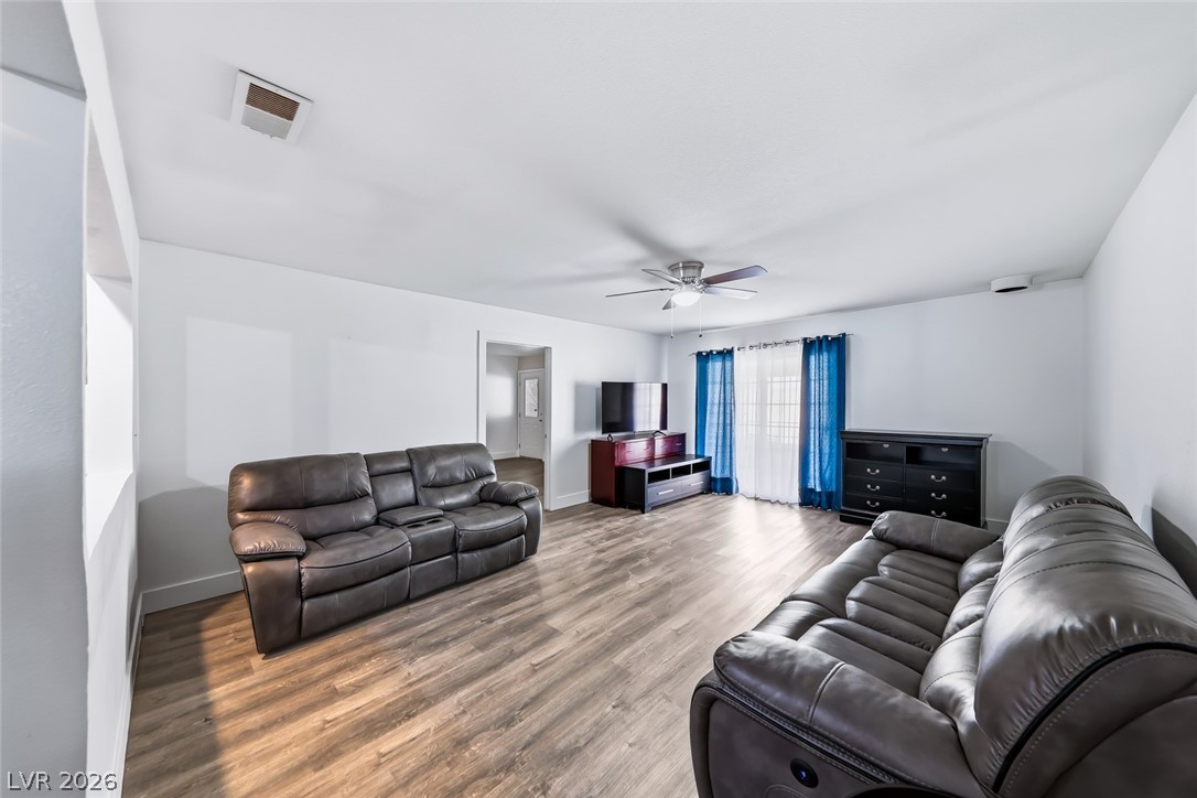 3068 Topaz Street Las Vegas NV 89121