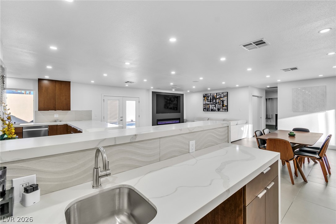 4170 Sheppard Drive Las Vegas NV 89121