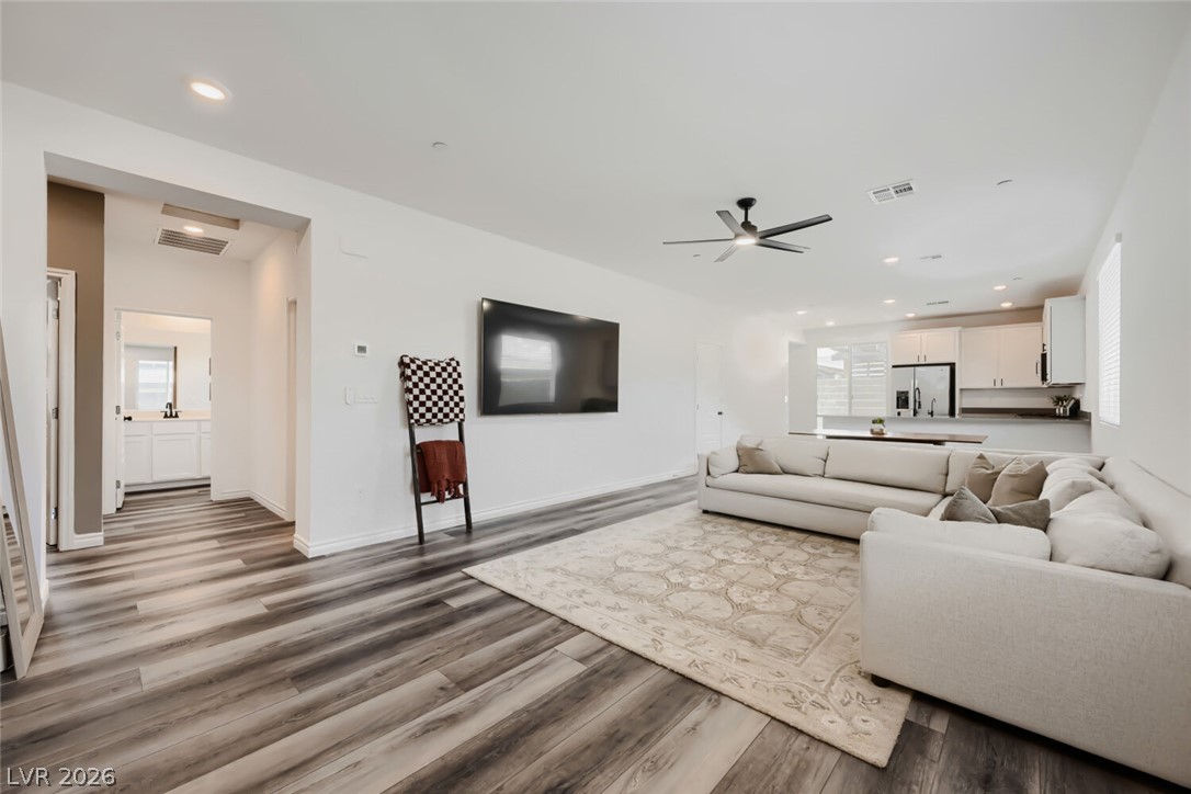 9482 Noble Fir Ridge Avenue Las Vegas NV 89143