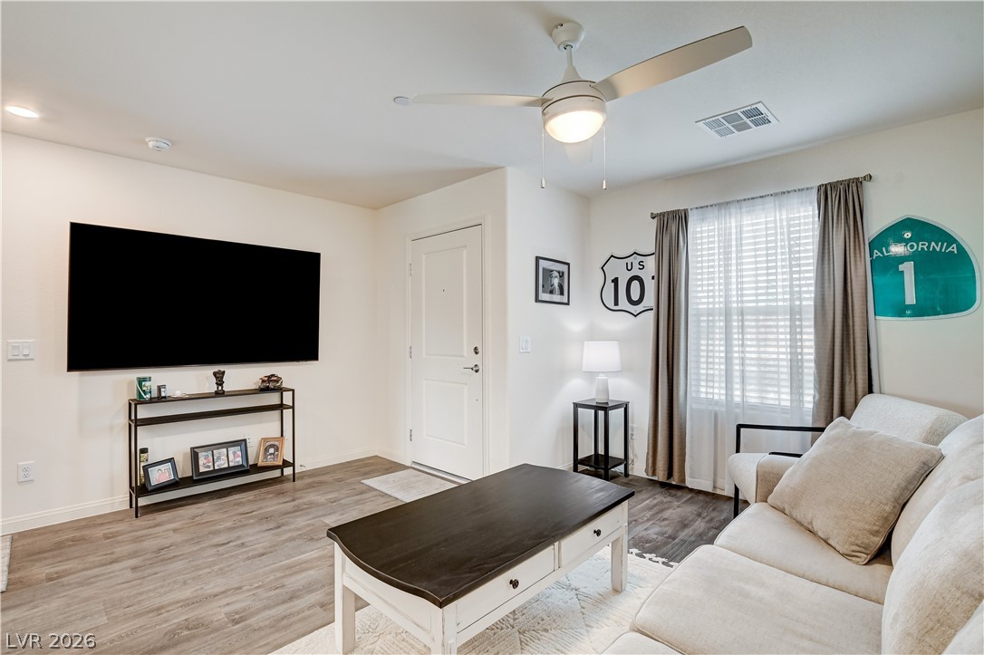 2945 White Selzter Ct Court Las Vegas NV 89122