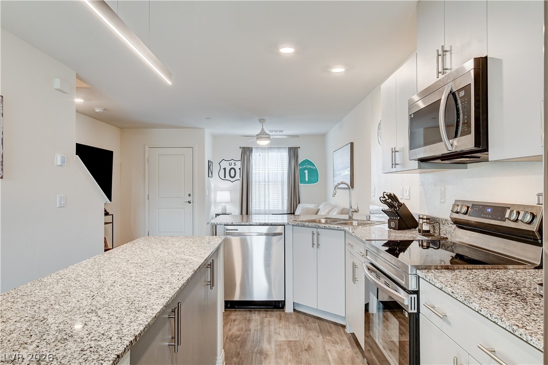 2945 White Selzter Ct Court Las Vegas NV 89122