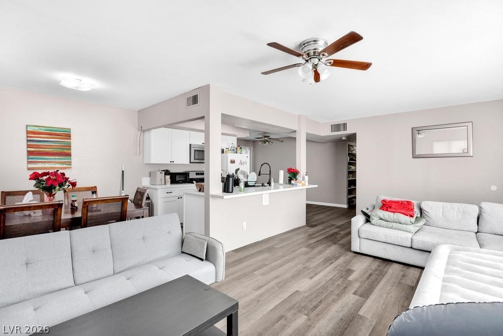 5908 Gipsy Avenue Las Vegas NV 89107