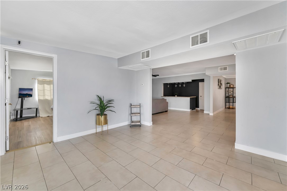 5242 Jane Way Las Vegas NV 89119