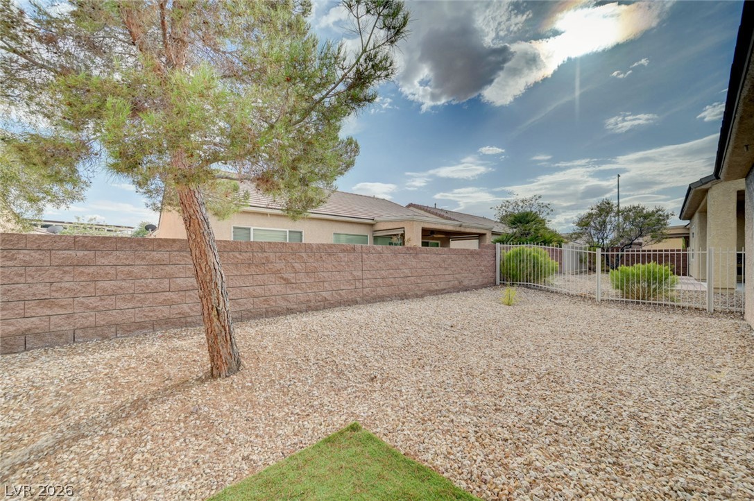 2721 Cheer Pheasant Avenue North Las Vegas NV 89084