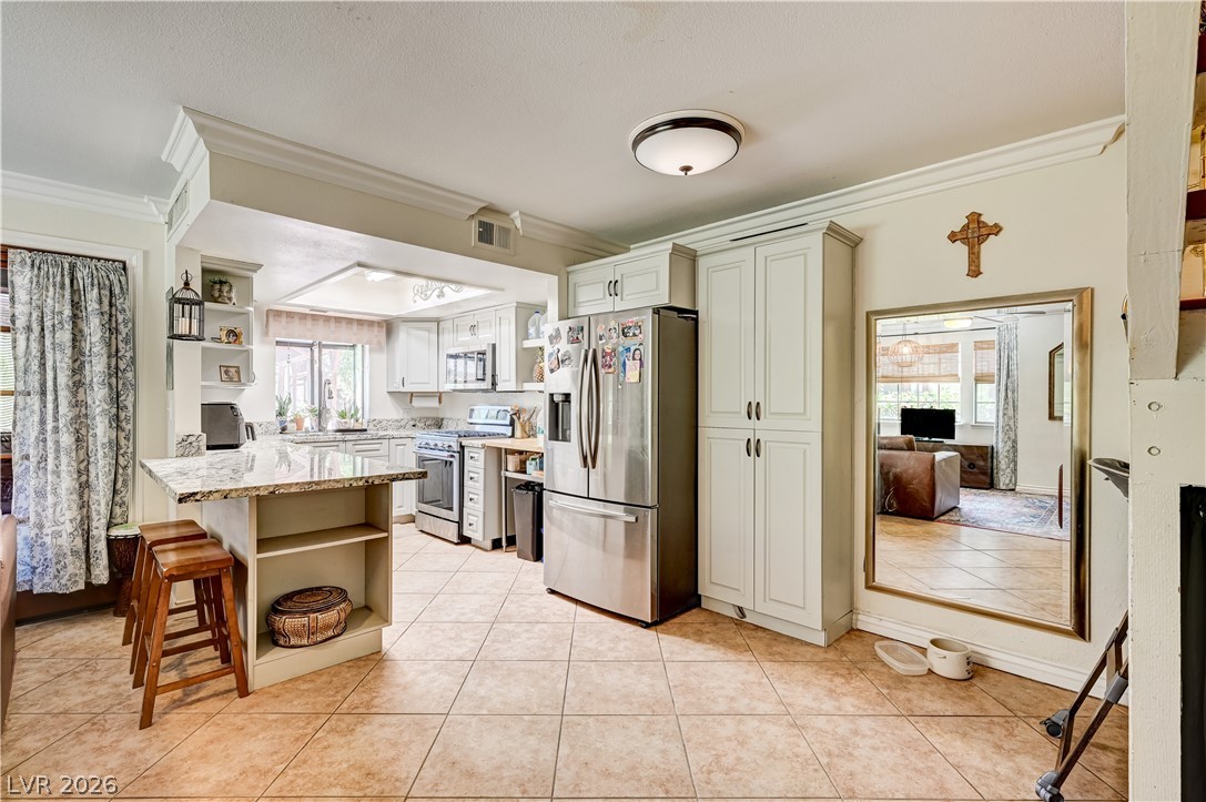 5889 Laredo Street Las Vegas NV 89146